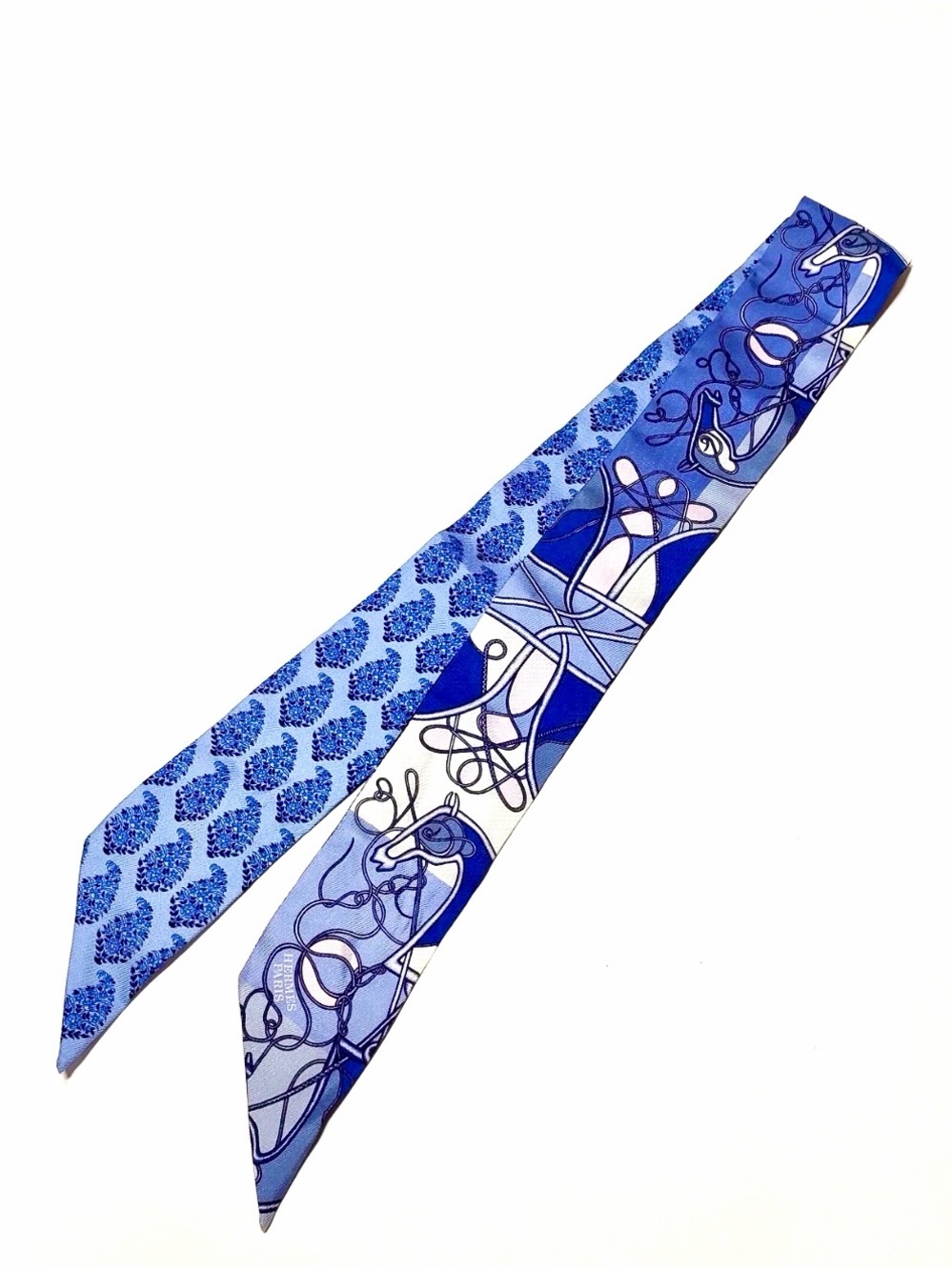 Hermès—Blue “Coup de Fouet au Bloc” Twilly Scarf - Picture 1 of 1